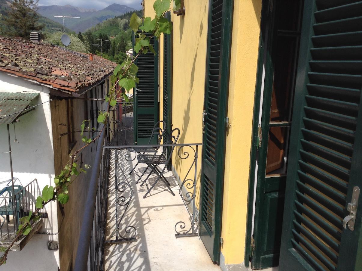 Casa Fontana Tuscany B&B Барга Стая снимка
