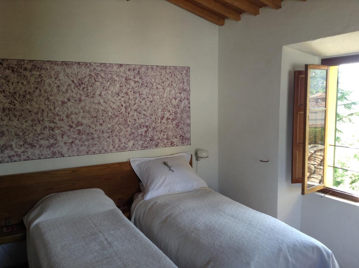 Casa Fontana Tuscany B&B Барга Стая снимка